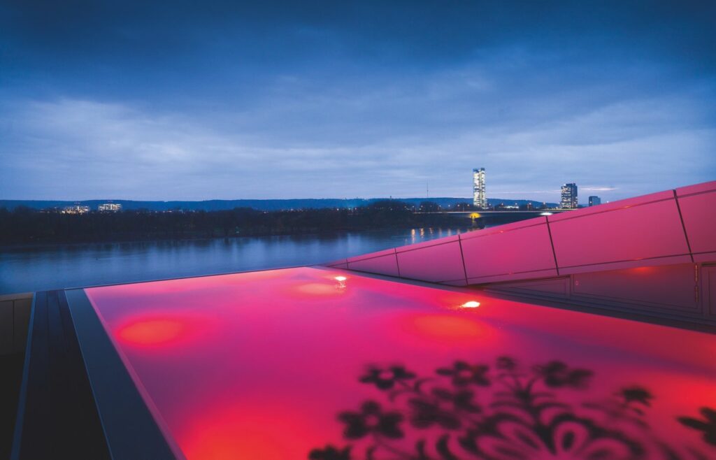 Kameha Grand Bonn wellnesshotel in Noordrijn-Westfalen, Duitsland - zwembad